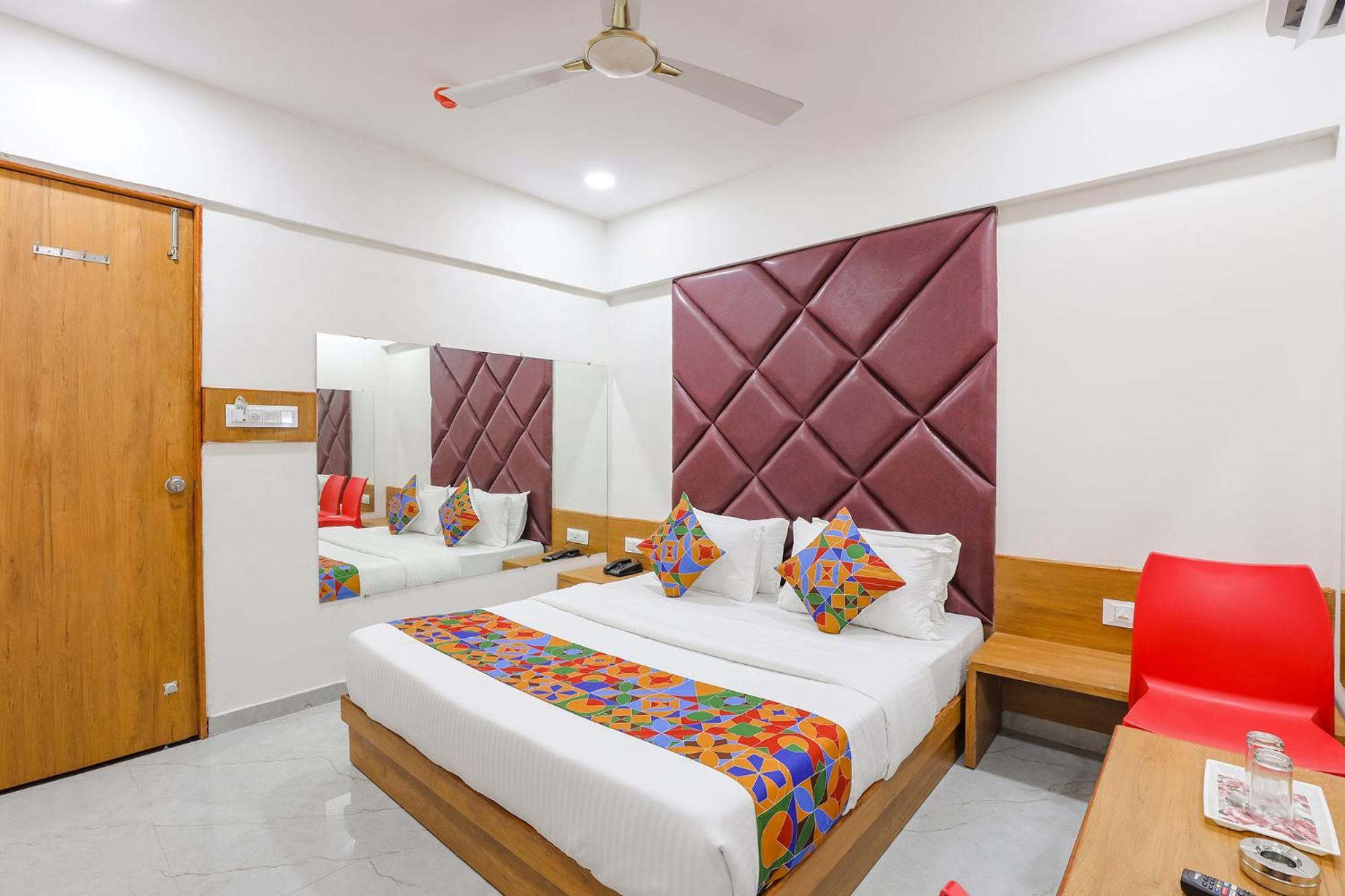Fabhotel Crystal I - Gandhinagar Exterior foto