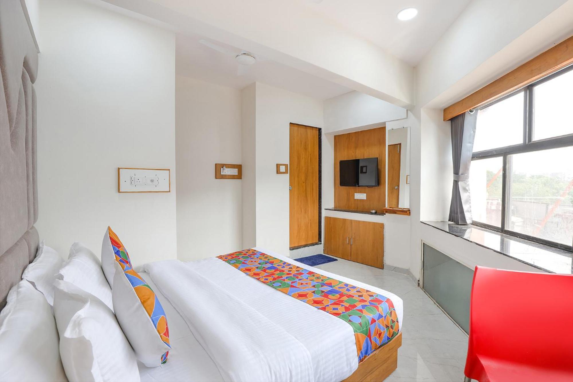 Fabhotel Crystal I - Gandhinagar Exterior foto